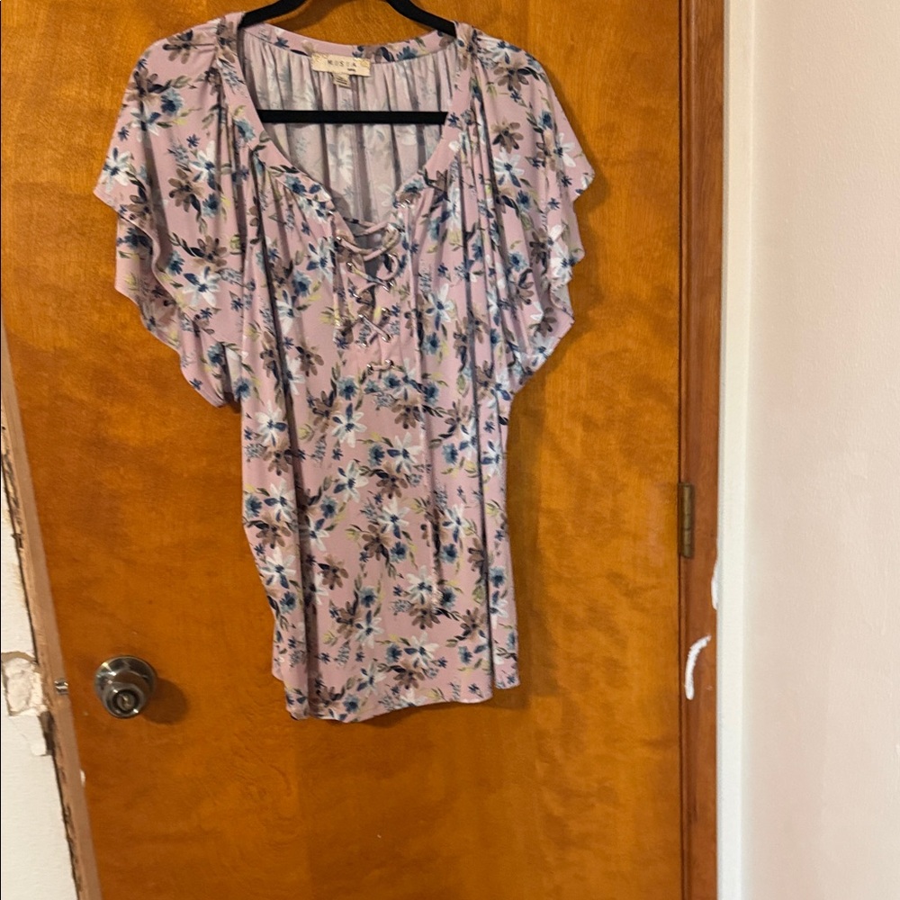 Misia Lavender Floral Lace-Up Flutter Sleeve Blouse